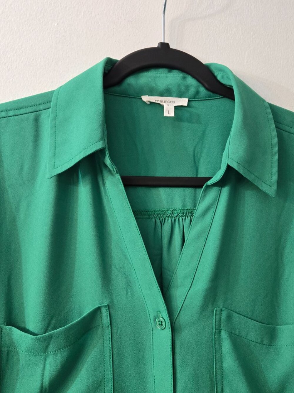 Maurices Emerald Green Button Down Blouse Roll Tab Sleeve Size Large - Picture 3 of 8